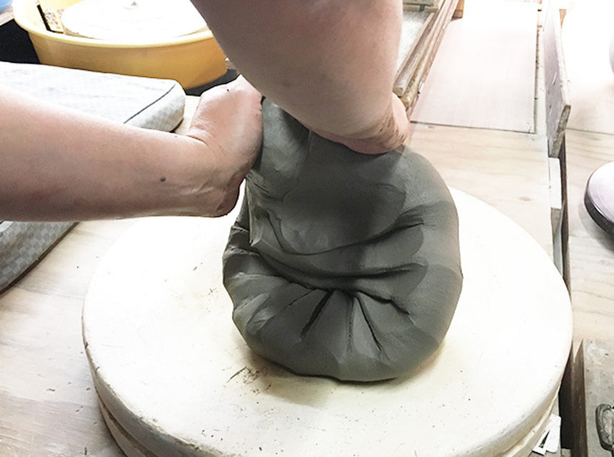 栃木県から 益子焼の こぼしにくい器/0歳からの伝統ブランドaeru